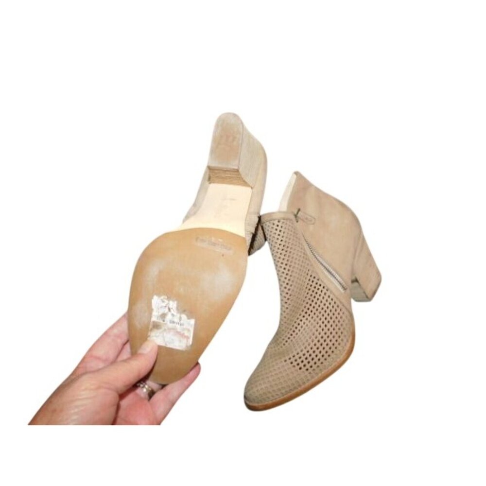 Paul Green Size 9.5 US (7UK) Beige Leather Designer Booties Shoes - Picture 2 of 3